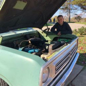 Meet your Posher, Travis